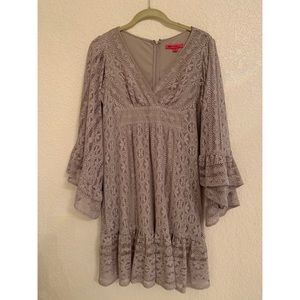 Betsy Johnson beige dress